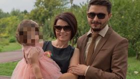 Înmormântarea Silvianei Dogaru a fost una plină de lacrimi și suspine! Profesoara a fost condusă pe ultimul drum de toți cei dragi